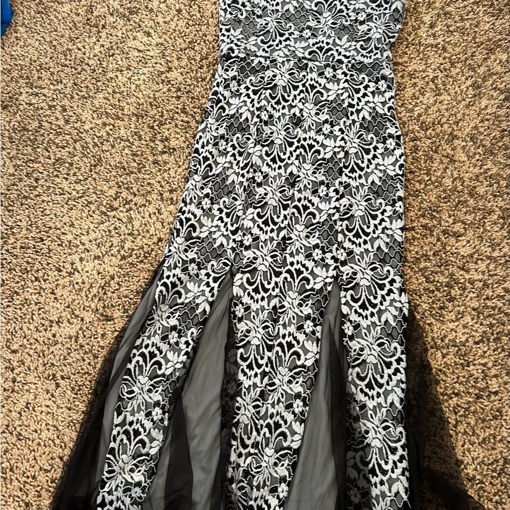Candalite women’s formal dress. Size M.